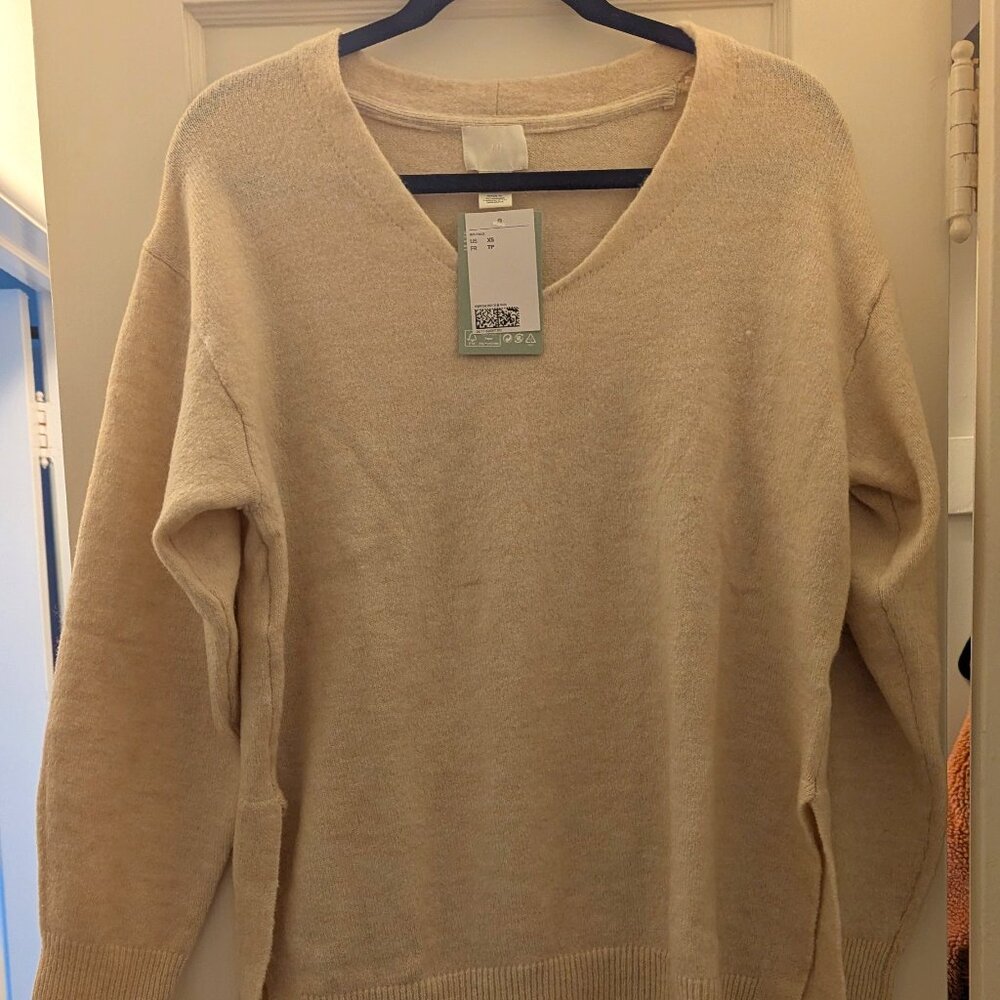 H&M Cream V-Neck Sweater
